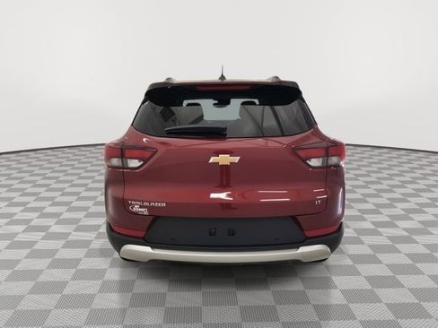 Certified 2021 Chevrolet TrailBlazer LT w/ Convenience Package FWD image 9