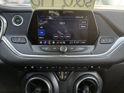 Used 2022 Chevrolet Blazer LT image 9