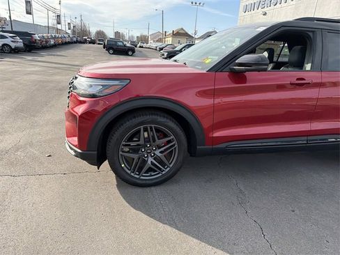 New 2026 Ford Explorer ST w/ Sun And Sound Package image 9