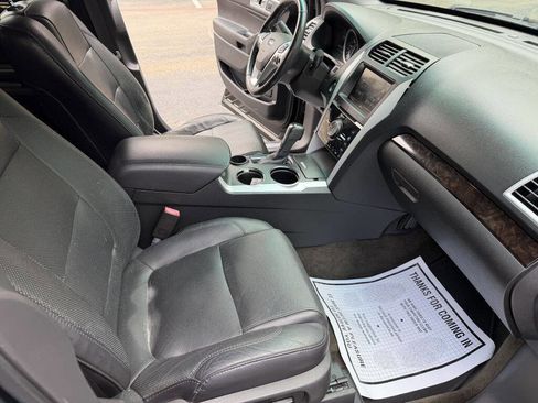 Used 2013 Ford Explorer Limited image 19