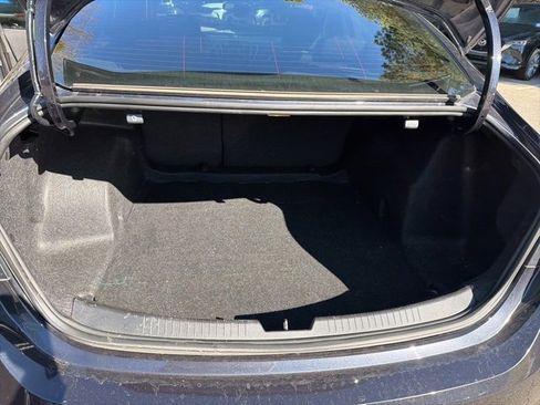 Used 2022 Chevrolet Malibu RS image 22