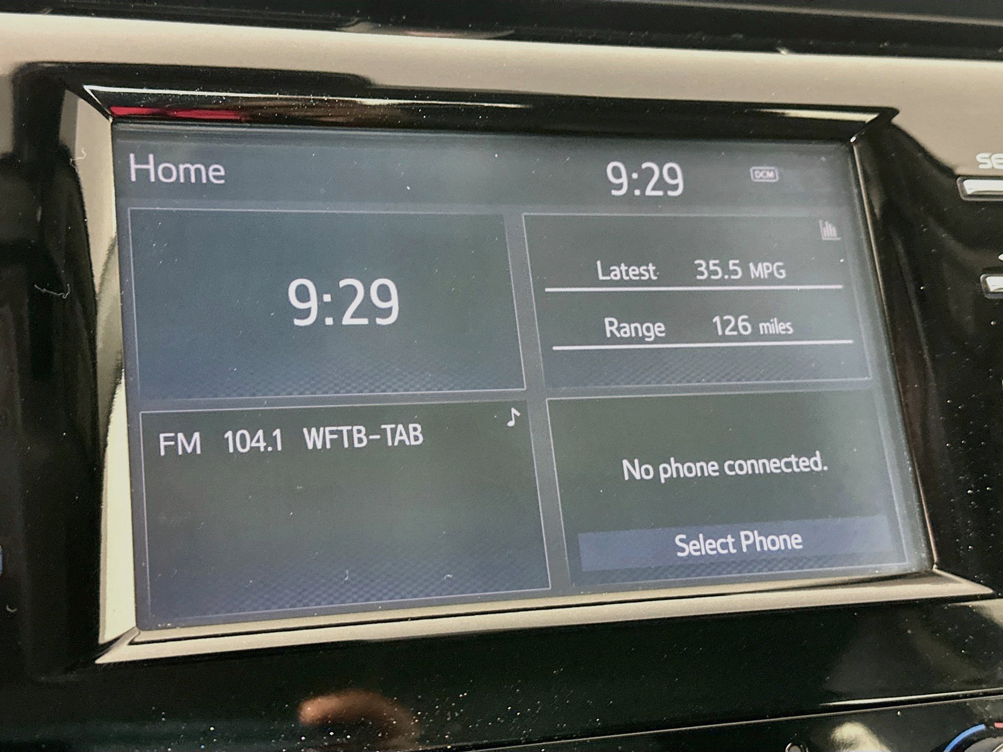 Used 2019 Toyota Camry LE FWD image 19