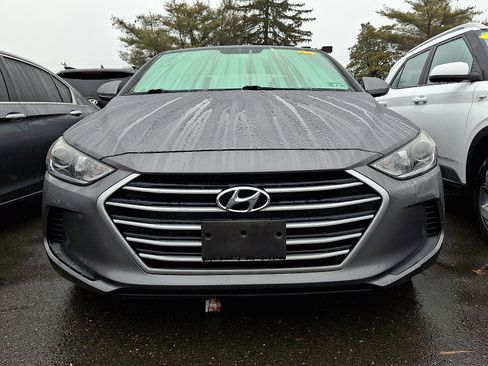 Used 2018 Hyundai Elantra SEL image 2