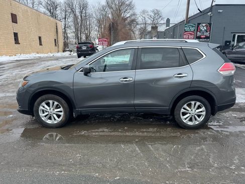 Used 2016 Nissan Rogue SV w/ SV Premium Package image 8