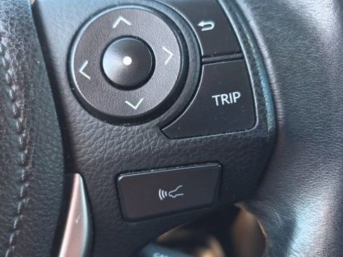 Used 2018 Toyota RAV4 XLE image 16