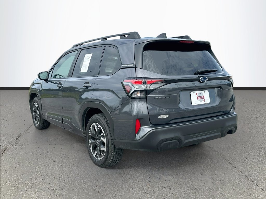 Certified 2025 Subaru Forester Premium AWD/4WD image 5