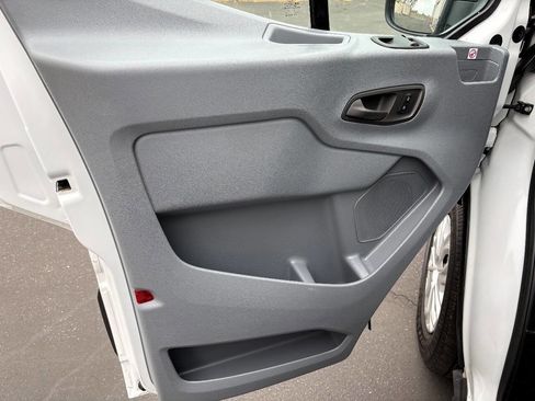 Used 2019 Ford Transit 150 XLT image 13