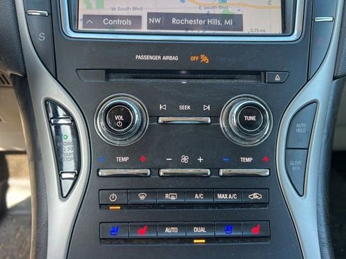 Used 2020 Lincoln Nautilus Reserve AWD/4WD image 32