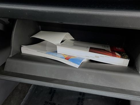 Used 2025 Toyota RAV4 XLE image 35