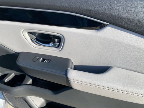 Certified 2023 Honda Pilot Touring image 35