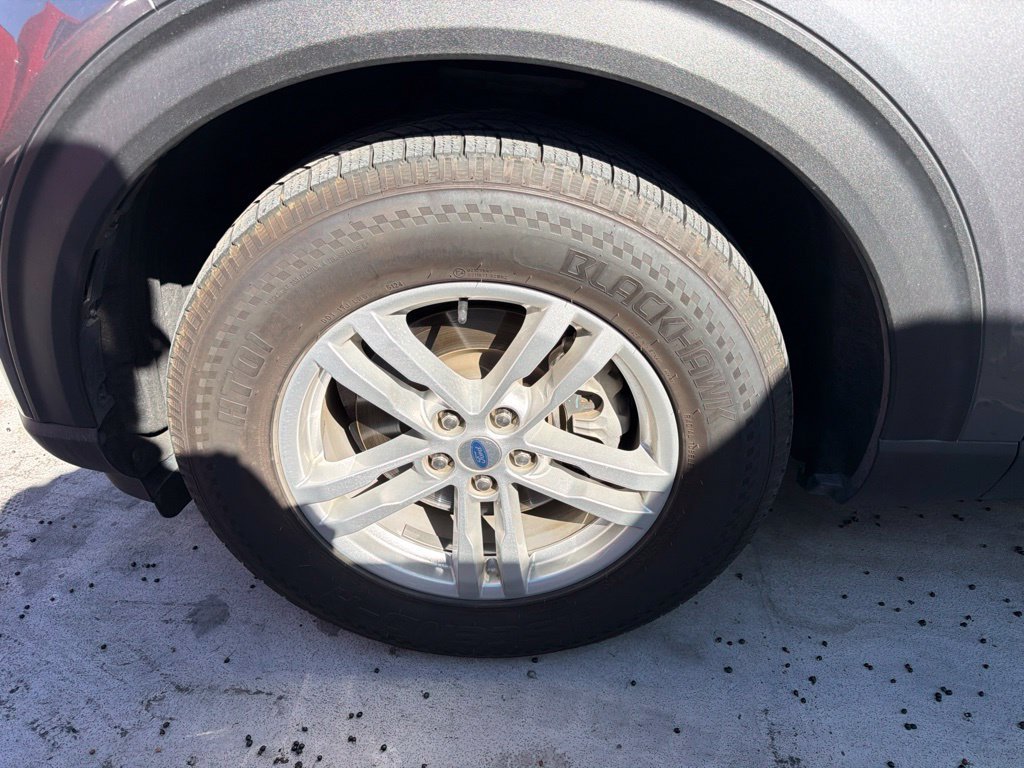 Used 2022 Ford Explorer XLT w/ Equipment Group 202A RWD image 4