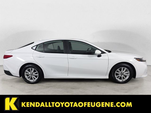 Used 2025 Toyota Camry LE FWD image 4