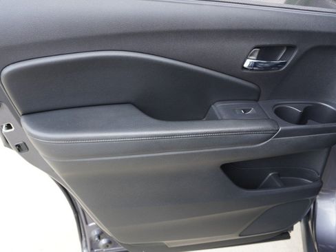 Used 2019 Honda Pilot Touring image 36