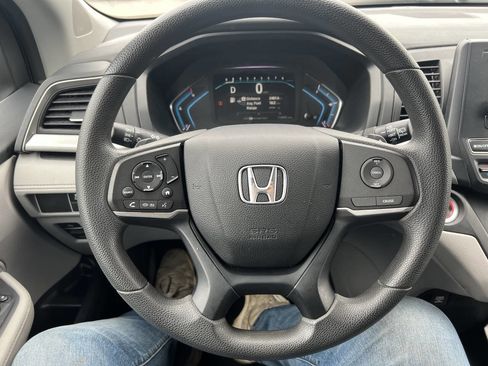 Used 2019 Honda Odyssey LX image 24