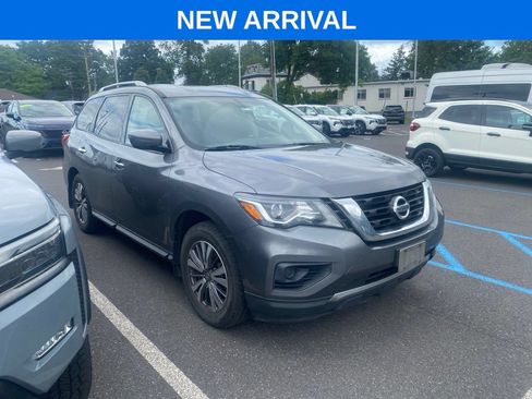 Used 2019 Nissan Pathfinder S AWD/4WD image 2