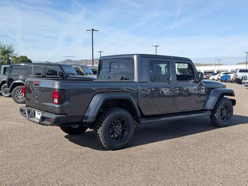New 2025 Jeep Gladiator Sport image 4