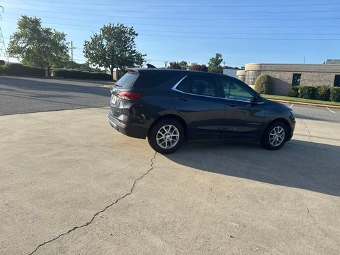 Used 2022 Chevrolet Equinox LT AWD/4WD image 13