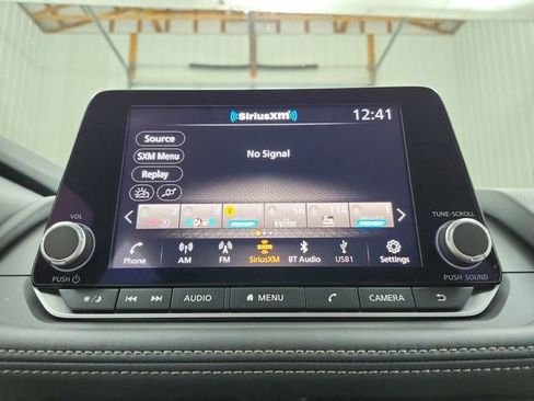 Used 2025 Nissan Rogue S image 28