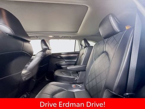 Certified 2021 Toyota Highlander Platinum AWD/4WD image 9