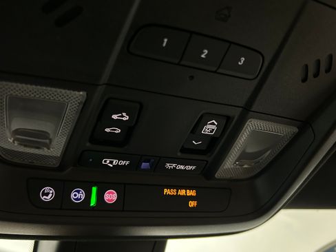 Used 2017 Cadillac XT5 Luxury w/ Driver Awareness Package AWD/4WD image 27