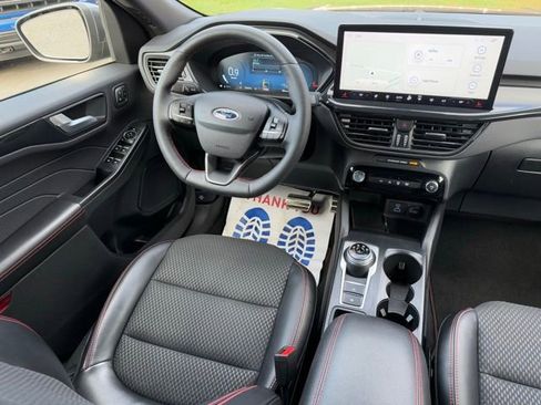 Certified 2023 Ford Escape ST-Line Select w/ Tech Pack #2 image 16