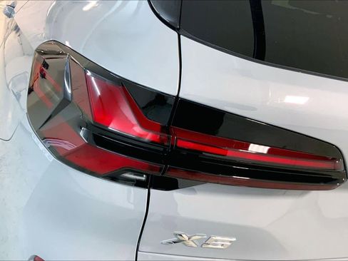New 2026 BMW X5 xDrive40i w/ M Sport Package image 14