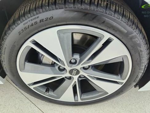Used 2025 Audi A6 e-tron Premium Plus w/ Premium Plus RWD image 55