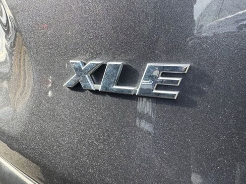 Used 2024 Toyota RAV4 XLE Premium image 17