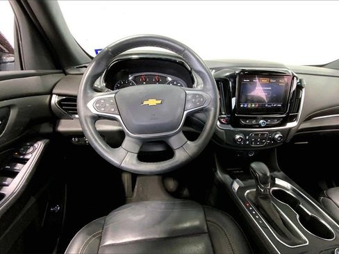 Used 2023 Chevrolet Traverse LT image 14