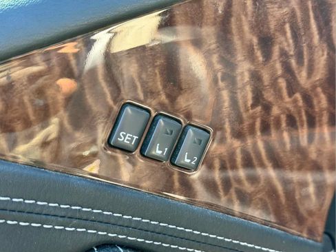 Used 2020 Nissan Armada Platinum w/ Captain's Chairs Package AWD/4WD image 7