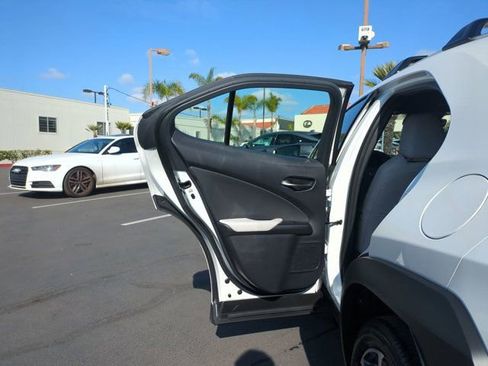 Used 2025 Lexus UX 300h FWD image 28