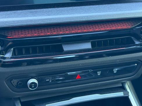 Used 2025 BMW 230i Coupe image 27