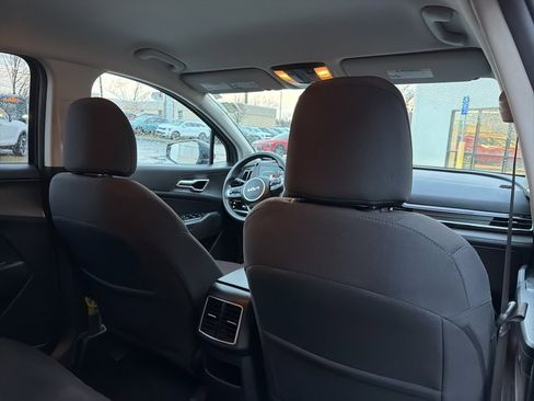 Certified 2023 Kia Sportage LX image 17