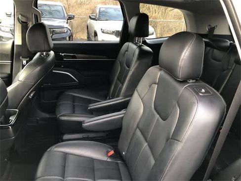 Used 2022 Kia Telluride SX w/ Nightfall Edition Package image 27