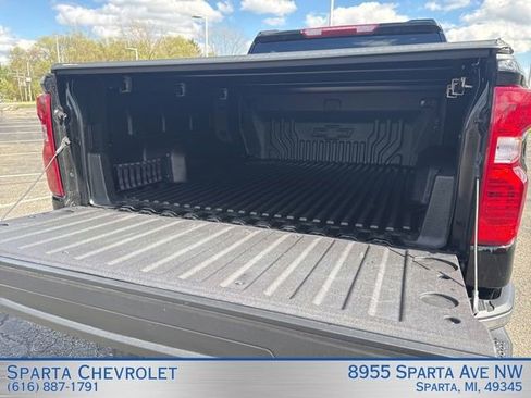 Used 2025 Chevrolet Silverado 1500 LT AWD/4WD image 36