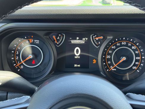New 2026 Jeep Gladiator Sport AWD/4WD image 17
