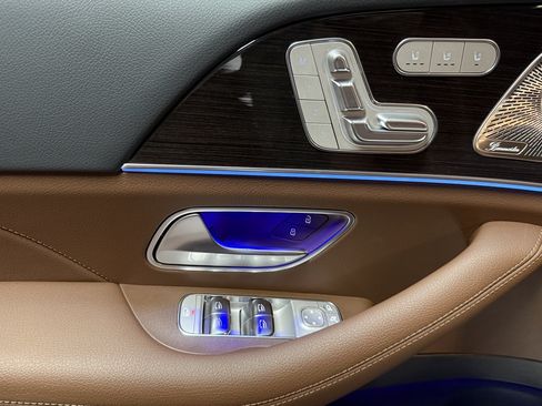 New 2026 Mercedes-Benz GLS 450 4MATIC image 10
