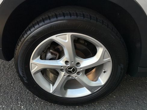 Used 2018 Mercedes-Benz GLA 250 4MATIC image 11