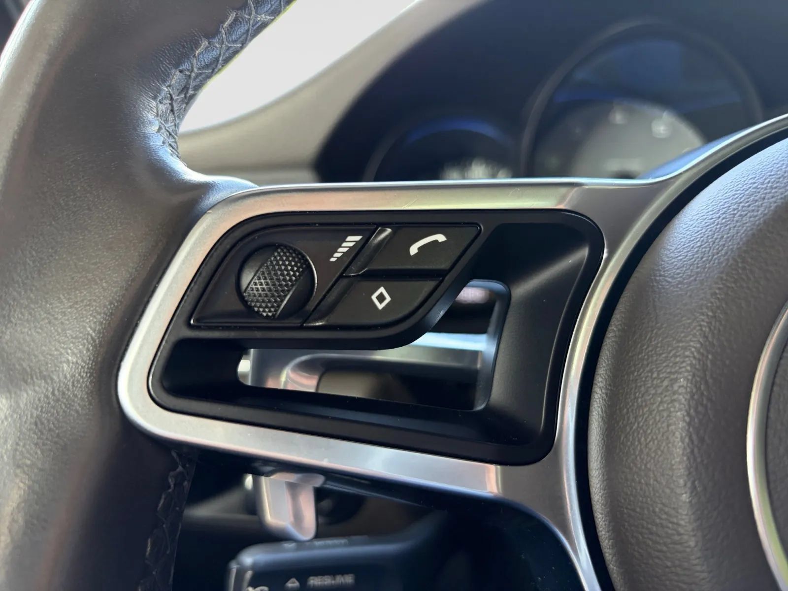 Used 2017 Porsche Macan S AWD/4WD image 30