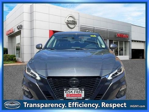 Used 2020 Nissan Altima 2.5 SV AWD/4WD image 2