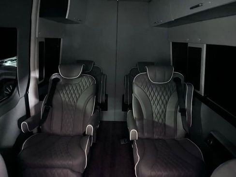 Used 2022 Mercedes-Benz Sprinter 144 Cargo image 14