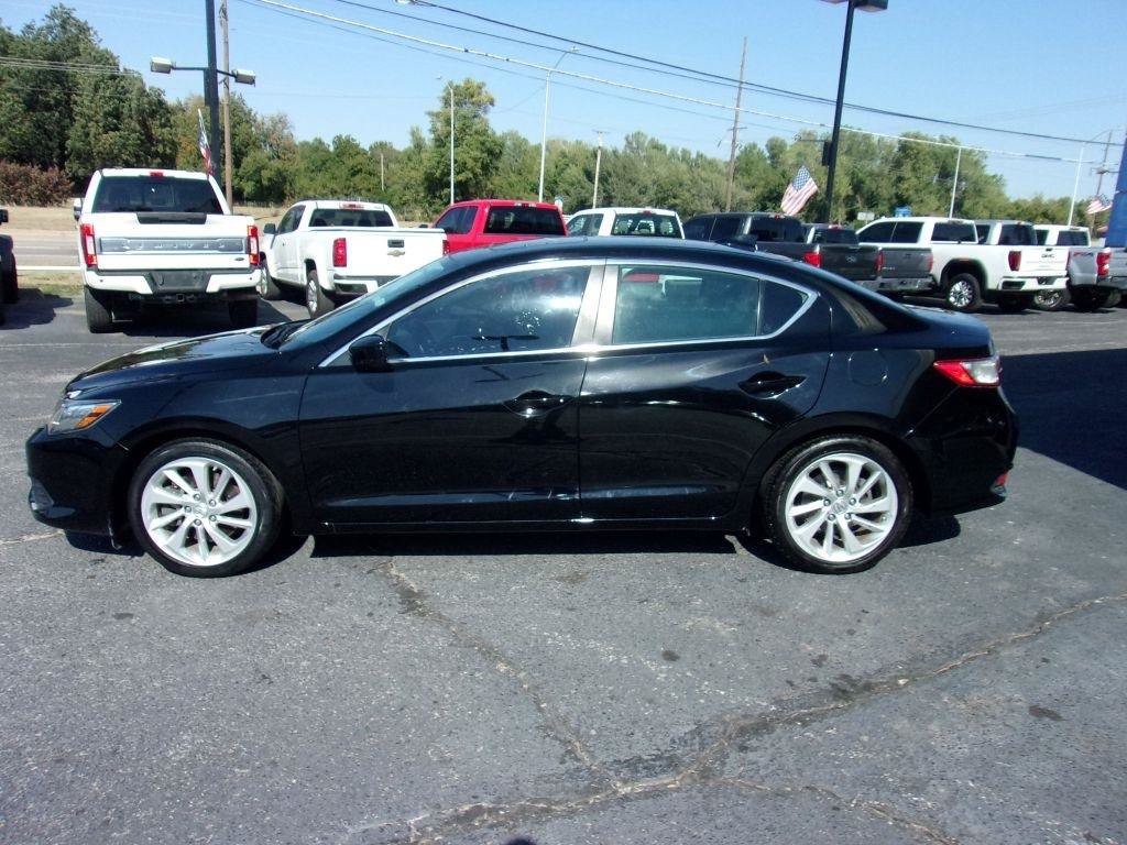 Used 2018 Acura ILX FWD image 3