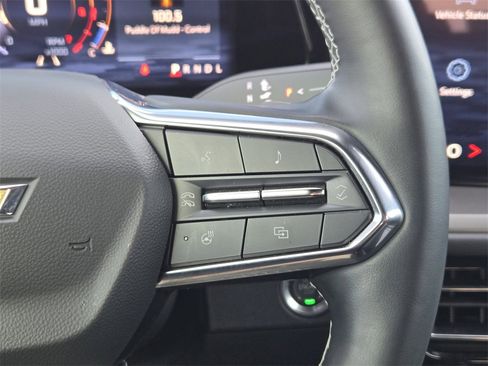 Used 2024 Chevrolet Traverse LT image 25