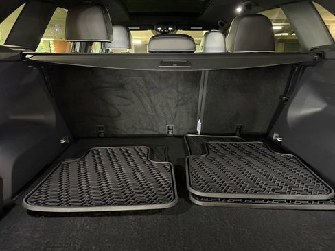 Certified 2025 Volkswagen Atlas Cross Sport SEL Premium R-Line AWD/4WD image 27