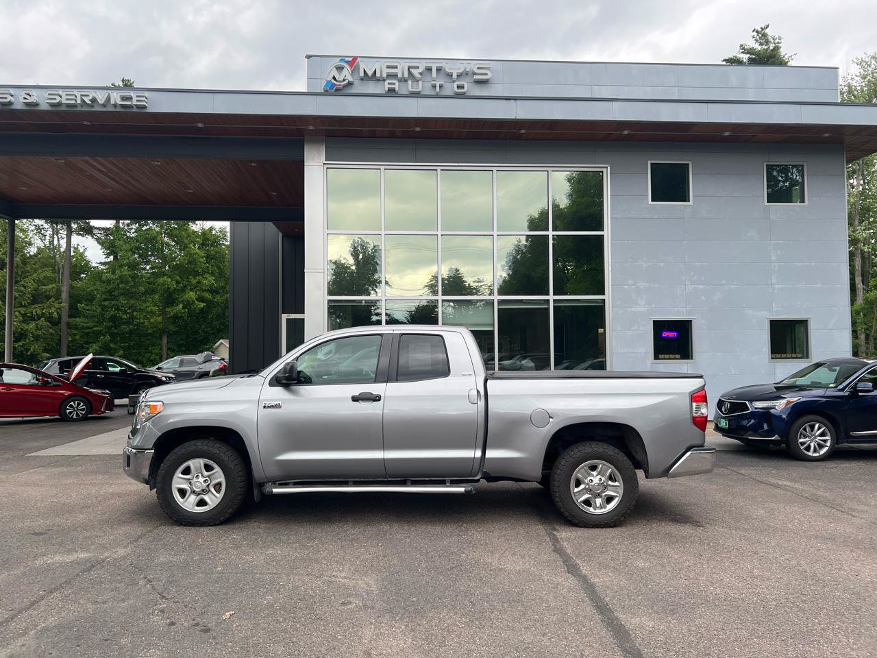 Used 2016 Toyota Tundra SR AWD/4WD image 2
