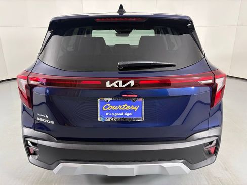 New 2026 Kia Seltos LX FWD image 7