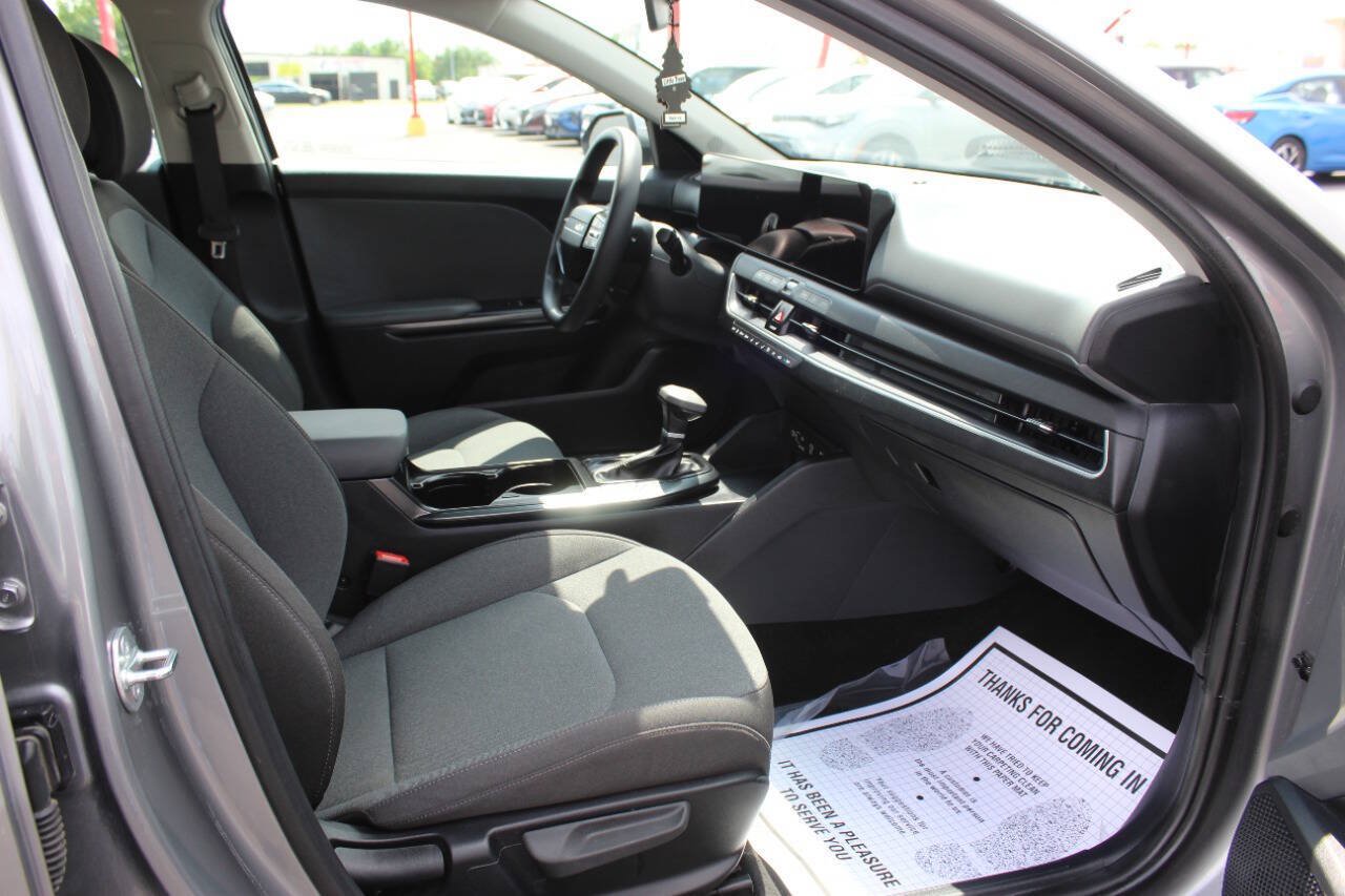 Used 2025 Kia K4 FWD image 10
