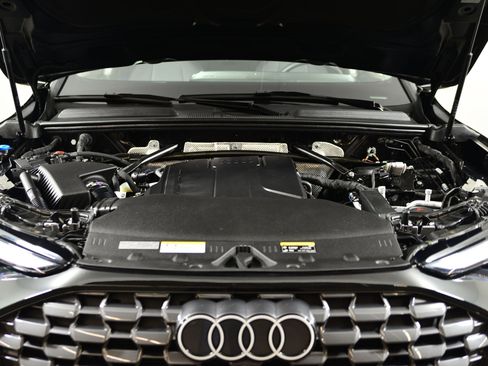 Certified 2025 Audi Q5 Premium Plus w/ Premium Plus image 16