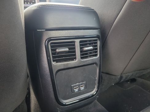 Used 2023 Dodge Charger SXT w/ Blacktop Package image 12