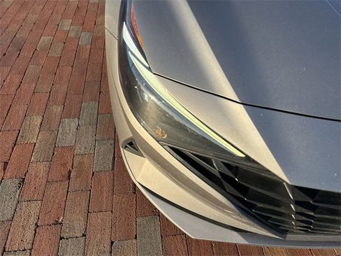 Used 2021 Hyundai Elantra SEL image 20